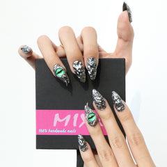 Moonlit Eye - Mixxnails