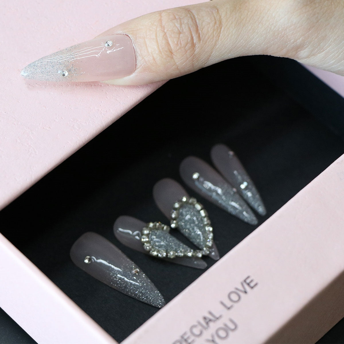 Cupid’s Touch - Mixxnails